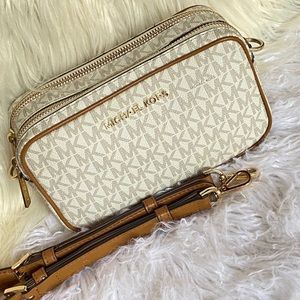 Michael Kors adjustable strap wallet purse